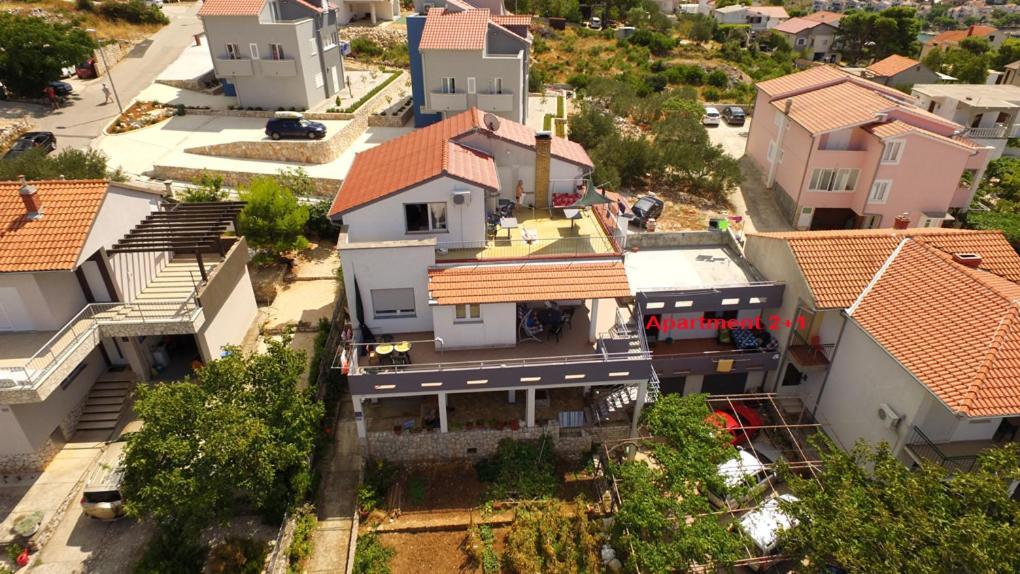 Apartments Ivan Perkov Tomas Bilo พรีมอชเตน ภายนอก รูปภาพ